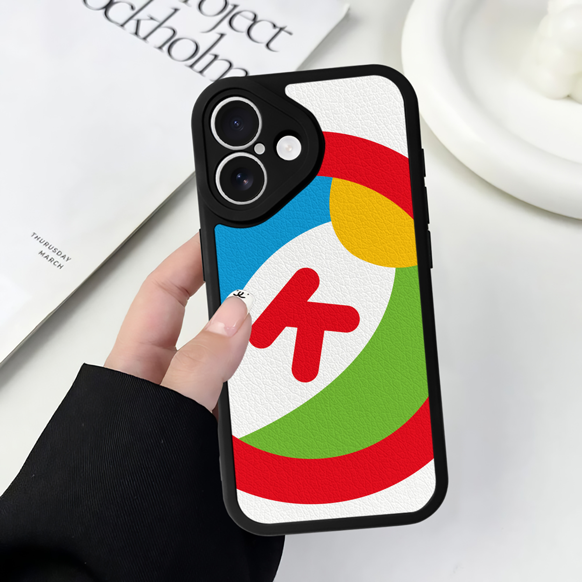 （画像用） Hello Kitty ハローキティ 【iPhone 16シリーズ対応】シリコンスマホケース（レザー調） 材質：シリコン